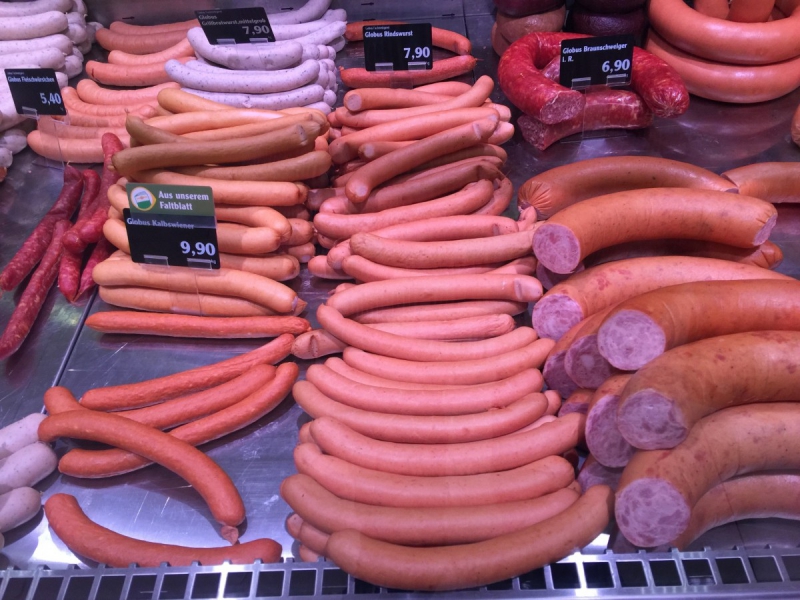 ecommerce-TOURRETTE LEVENS-min_sausages_meat_butchery-1069321